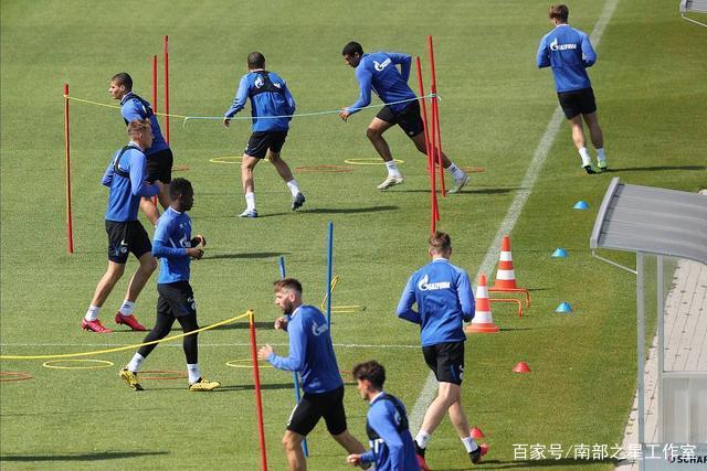 宏远队动态：奎因离队，徐杰新角色曝光，周鹏合同已敲定